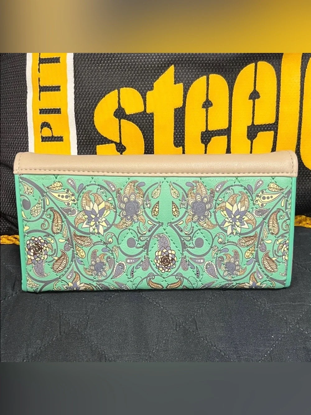 Love's Envelope Clutch Wallet in mint/beige - Picture 2 of 4